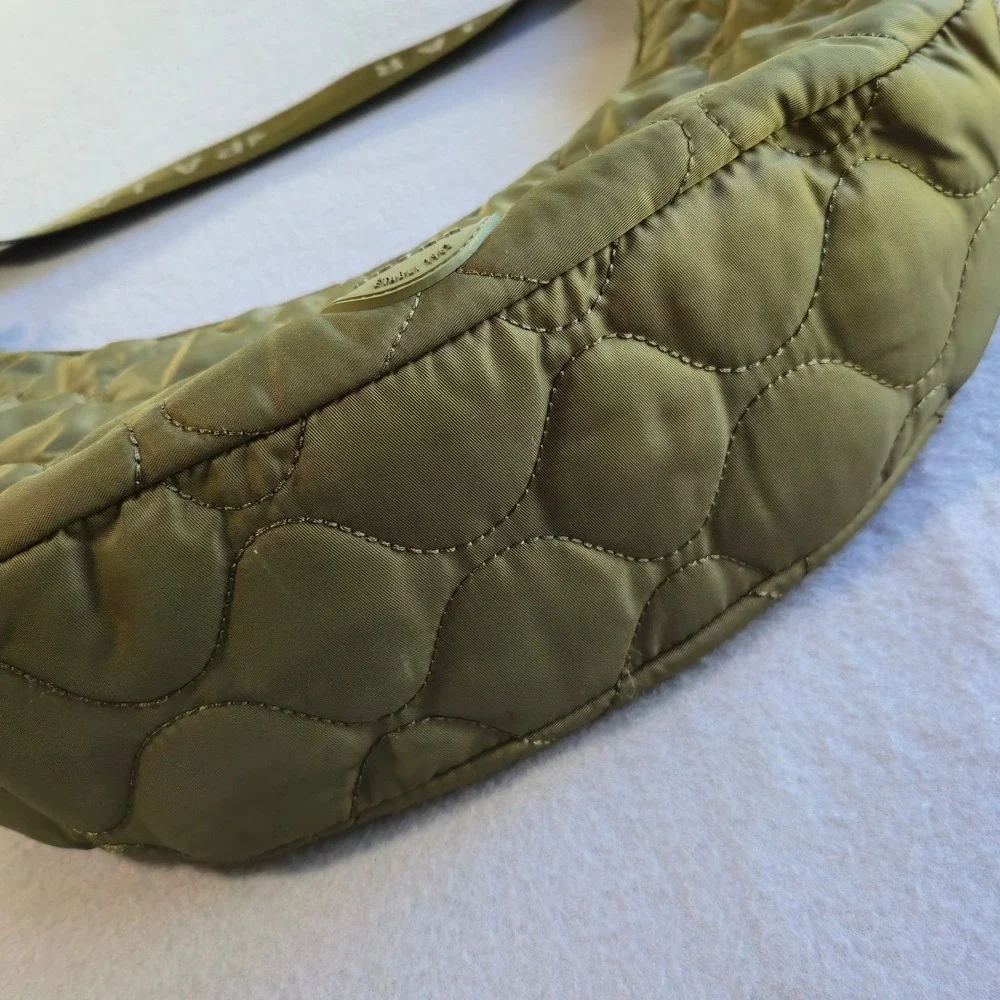 Pajar Canada Hobo Bag Womens Large Olive Green Quilted Puffer‎ Nylon Logo Strap